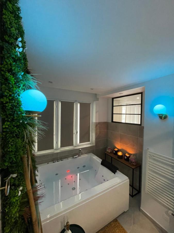 L'Extasia Appartement,Spa Jacuzzi เกรอน็อบล์ ภายนอก รูปภาพ