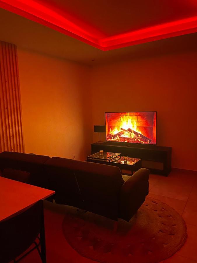 L'Extasia Appartement,Spa Jacuzzi เกรอน็อบล์ ภายนอก รูปภาพ