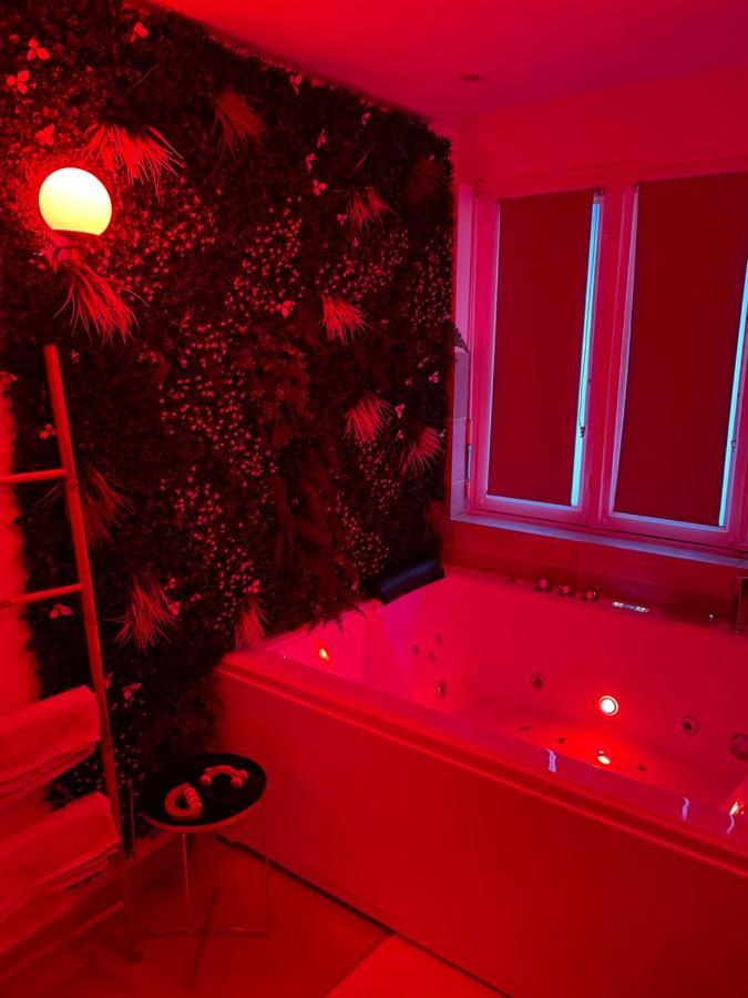 L'Extasia Appartement,Spa Jacuzzi เกรอน็อบล์ ภายนอก รูปภาพ